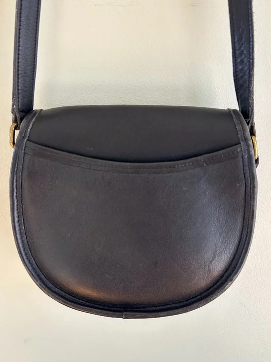 Vintage Black Leather Coach Bag - Picture 4 of 11